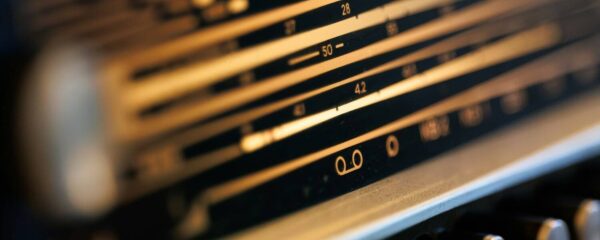 Radio vintage - Alexandr Popadin on Unsplash